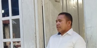 Yerimoth Bantara, Anak Kampung Kolana Alor yang Sukses Jadi Advokat di Jakarta Yerimoth Bantara, SH.,M.H ketika memperkenalkan dirinya kepada keluarga Alor, Minggu (22/7) petang di Rumah Jacob Banik, Batutenata, Kalabahi.