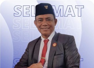 Ketua Bawaslu Sumba Barat Siap Awasi, Cegah dan Tindak Pelanggaran Pemilu 2024 Ketua Bawaslu Kabupaten Sumba Barat, Pdt Papi Ndjurumana, S.Th . (Foto: doc tribuanapos.net).