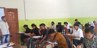 Untrib Terima 546 Mahasisw Baru Tahun 2023 Puluhan calon mahasiswa baru sedang mengikuti test masuk Untrib gelomang ketiga, Jumat, 11 Agustus 2023 di Aula Kampus Untrib, Batunirwala.