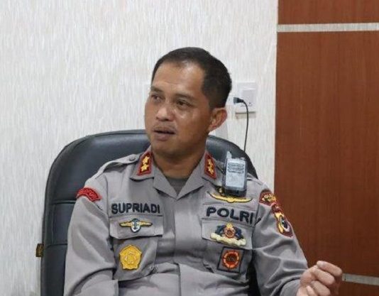 Polisi Hentikan Kasus DPO Palsu yang Menyeret Nama Ketua DPRD Alor Kapolres Alor AKBP Suriyadi Rahman, S.I.K.,M.M. (Sumber foto: kupang.tribunnews.com).