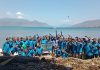 Belajar Cinta Lingkungan, Maba Untrib Bersihkan Kali dan Pantai di Teluk Mutiara Maba Untrib foto bersama usai bersihkan sampah di kali dan pantai Teluk Mutiara, Sabtu (2/9).