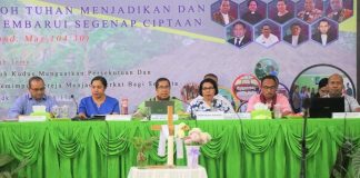 Pdt Samuel Pandie dan Pdt Jacob Niap, Menjadi Calon Terkuat Ketua dan Sekretaris MS GMIT Periode 2024-2027 Panmil MS GMIT umumkan nama calon sementara MS GMIT Periode 2024-2027 di Persidangan MS GMIT ke-51 yang berlangsung di gedung GMIT Center, Selasa (29/8). (Sumber: Media Kaisarea Voice).