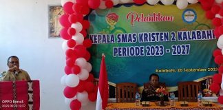 Pemprov NTT Apresiasi Yapenkris GMIT Pingdoling Alor Lantik Kepala SMA Kristen 2 Kalabahi Pengawas Pembina Korwas Dikmen SMA/SMK Kabupaten Alor Simon Dael, S.Pd ketika sambutan di acara pelantikan Kasek yang digelar di aula SMA Kristen 2, Kalabahi Kota.