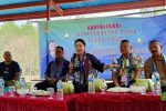 Julie Laiskodat Bantu Dana Pokir Rp 400 Juta untuk Pengembangan Wisata Mangrove di Alor Anggota DPR RI Fraksi NasDem Julie Sutrisno Laiskodat (ketiga kanan) reses di Kelompok OMS Mangrove di Kelurahan Mutiara, Alor, Selasa (24/10).