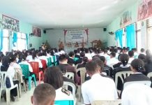 Kepala SMK Negeri 1 Kalabahi Lepas 218 Siswa PKL di Dunia Usaha dan Kantor Pemkab Alor Kepala SMK Negeri 1 Kalabahi, Idaleta Laure, S.Pd memberikan arahan kepada 218 peserta PKL, Senin (3/6) di Aula SMKN 1 Kalabahi, Desa Lendola.