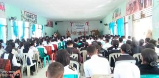 Kepala SMK Negeri 1 Kalabahi Lepas 218 Siswa PKL di Dunia Usaha dan Kantor Pemkab Alor Kepala SMK Negeri 1 Kalabahi, Idaleta Laure, S.Pd memberikan arahan kepada 218 peserta PKL, Senin (3/6) di Aula SMKN 1 Kalabahi, Desa Lendola.