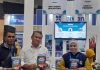 SMK Negeri Bukapiting Tampil di Pameran Indo Livestock 2024 di Jakarta Kepala SMK Negeri Bukapiting Simon Laumakiling, S.Pd (kiri), foto bersama Plt. Direktur Mitrasdudi Kemendikbudristek RI, Uuf Brajawidagda. (Foto: doc tribuanapos.net).