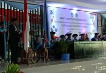 Pj Bupati Alor Harap 308 Sarjana Untrib Jadi Berkat dan Jaga Keamanan di Pilkada Alor 2024 Pj Bupati Alor Dr. Zet Sony Libing ketika membacakan sambutan Pj Gubernur NTT di acara Wisuda Untrib, Kamis 1 Agustus di Aula Isak Ismail, Welai Barat. (Foto: doc tribuanapos.net/dm).