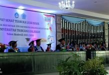 Wisudakan 308 Sarjana, Rektor Untrib Minta Sarjananya Harus Berinovasi dan Berdampak Rektor Untrib Alvonso F. Gorang, S.Sos.,MM, membuka rapat senat terbuka luar biasa dalam rangka Dies Natalis ke-XVII dan Wisuda Sarjana Angkatan XIII tahun akademik 2023/2024 di Aula Isak Ismail, Welai Barat, Kamis 1 Agustus 2024. (foto: doc tribuanapos.net/dm).