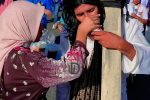 Bikin Haru, Zen Bahtiar, Gadis Muslim Pemberi Minum ke Pemikul Salib Yesus di Paskah GAMKI Alor 2025 Zen Bahtiar, Gadis Muslim Pemberi Minum ke Ama Paulus yang berperan memikul Salib Yesus.