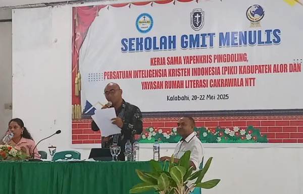 Yapenkris Pingdoling dan PIKI Gandeng Cakrawala NTT Gelar Lokakarya Sekolah GMIT Menulis Lokakarya Sekolah GMIT Menulis, Selasa 20 Mei 2025 di Aula Pola. (Foto: doc tribuanapos.net).