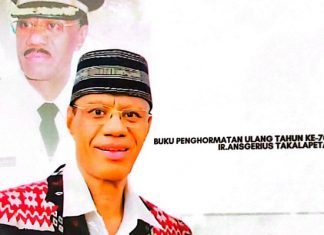 Luncurkan Buku di Usia 70, Ans Takalapeta: Pemimpin Boleh Silih Berganti, Kesetiaan untuk Daerah Tak Boleh Berhenti Ir. Ansgerius Takalapeta - Bupati Alor Periode 1999–2004 dan 2004–2009).