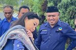 Reses di Pulau Alor, Julie Sutrisno Laiskodat Terima Aspirasi-Salurkan Bantuan UMKM Anggota DPR RI Komisi XI Fraksi NasDem, Julie Sutrisno Laiskodat tiba di Bandara Mali-Alor, Selasa 24 Februari untuk melakukan reses selama sembilan hari. (Foto: dok Facebook Julie Sutrisno Laiskodat).