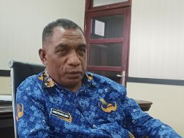 Pemkab Alor Konfirmasi Kebenaran Dokter PPPK Paruh Waktu Mengundurkan Diri, Masuk Status PTT Pj Sekda Alor Obeth Bolang. (Foto: doc tribuanapos.net/dm).