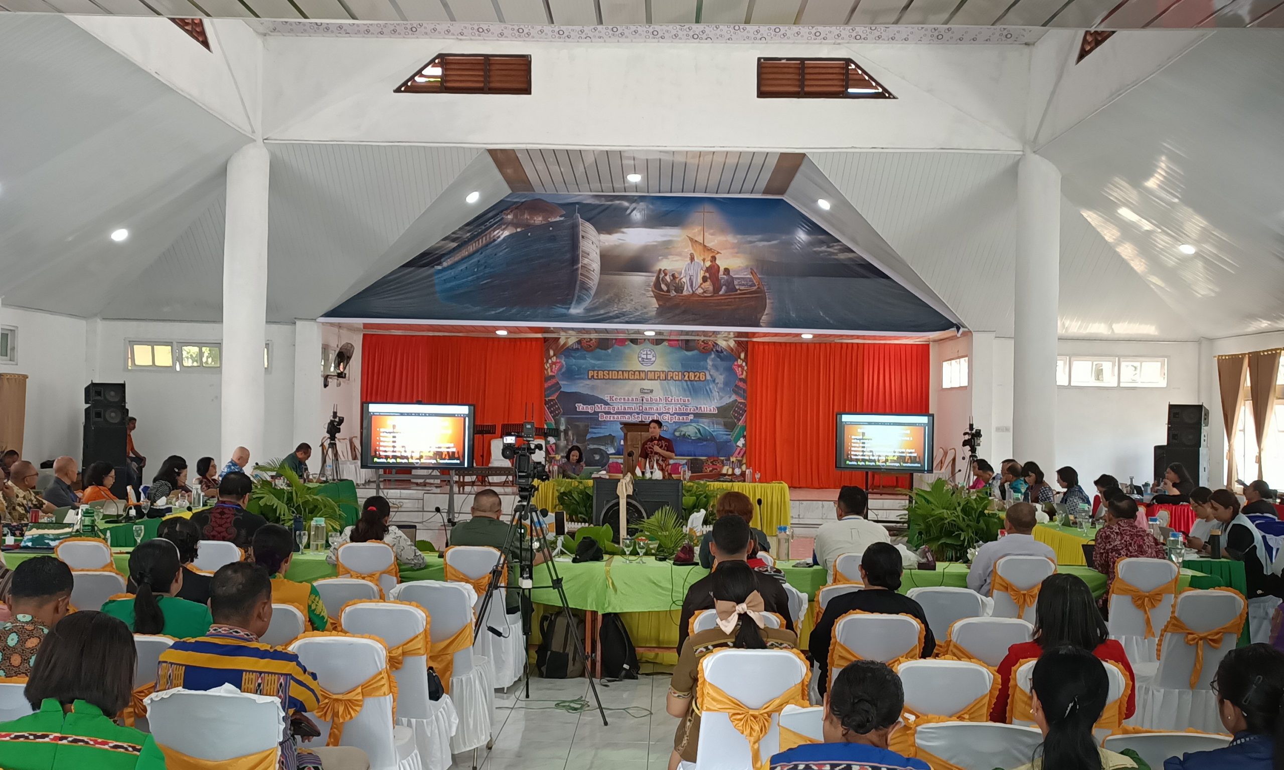 Suasana seminar terbatas tentang: Tantangan Dunia Digital dan AI bagi Gereja dan Secure Platform bagi Gereja Gereja Indonesia, Jumat (22/5) di Aula Gereja Pola Tribuana Kalabahi. (Foto: doc tribuanapos.net/dm).