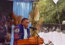 Mengukir Sejarah, Seluruh Rangkaian Sidang MPH PGI dan HUT Ke-76 Resmi Dibuka di Pantai Sebanjar Alor Ketua Timpel Sidang MPH PGI dan HUT Ke-76 PGI, Pnt. Obeth Bolang, S.Sos.,M.AP, memberikan sambutan di acara pembukaan rangkaian kegiatan Sidang MPH PGI dan HUT Ke-76 PGI, Kamis 21 Mei di Pantai Sebanjar, Alor. (Foto: doc tribuanapos.net/bela).
