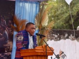 Mengukir Sejarah, Seluruh Rangkaian Sidang MPH PGI dan HUT Ke-76 Resmi Dibuka di Pantai Sebanjar Alor Ketua Timpel Sidang MPH PGI dan HUT Ke-76 PGI, Pnt. Obeth Bolang, S.Sos.,M.AP, memberikan sambutan di acara pembukaan rangkaian kegiatan Sidang MPH PGI dan HUT Ke-76 PGI, Kamis 21 Mei di Pantai Sebanjar, Alor. (Foto: doc tribuanapos.net/bela).