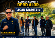 Kondisi Pasar Perbatasan Indonesia-Timor Leste di Maritaing Rusak Parah, DPRD Alor Minta Segera Dibenahi Total Anggota DPRD Alor Fraksi Partai NasDem, Joni Tulimau ketika kunker meninjau kondisi pasar Perbatasan Maritaing, Selasa 9 Juni 2026 di Desa Maritaing, Alor Timur. (Foto: doc tribuanapos.net/dm).