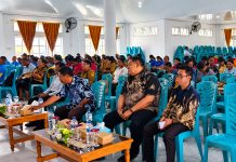 GMIT Perkuat Kompetensi Guru dan Kepala Sekolah Yapenkris Pingdoling, Siapkan Sentralisasi Gaji pada 2028 Ketua Majelis Sinode GMIT Pdt. Semual Benyamin Pandie (kedua kanan) membuka kegiatan pelatihan kompetensi Guru dan Kepala Sekolah Yapenkris Pingdoling, Selasa 28 Juli 2026 di Aula Gereja Pola Tribuana Kalabahi. (Foto: doc tribuanapos.net/).