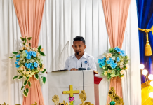 Perayaan Bulan Pendidikan GMIT 2026 Ditutup, Ketua Panitia: Segala Kemuliaan bagi Tuhan, Terima Kasih untuk Semua Pihak yang Mendukung Ketua Panitia Pelaksana Perayaan Bulan Pendidikan GMIT, Michael Y. Laa, S.Pd, ketika membaca laporan panitia pada acara penutupan seluruh rangkaian kegiatan Bulan Pendidikan GMIT lingkup Yapenkris Pingdoling Alor, Rabu (29/7) di Aula Pola Tribuana Kalabahi. (Foto: doc tribuanapos.net/dm).